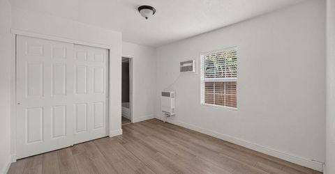 2398 Oakmont St, Sacramento, CA 95815 Photo