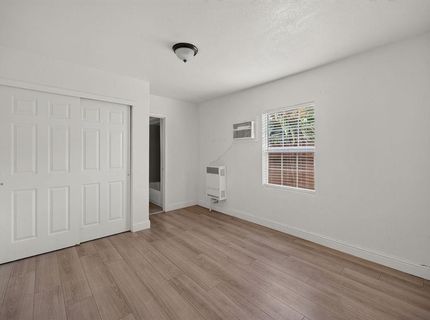2398 Oakmont St, Sacramento, CA 95815 Photo