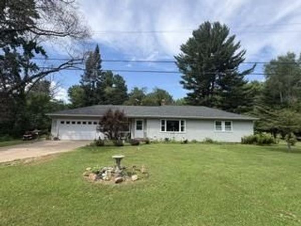 5156 N Shore Drive, Eau Claire, WI 54703
