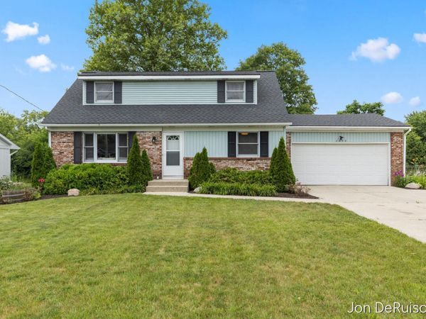 2656 Vassar Drive SE, Grand Rapids, MI 49506