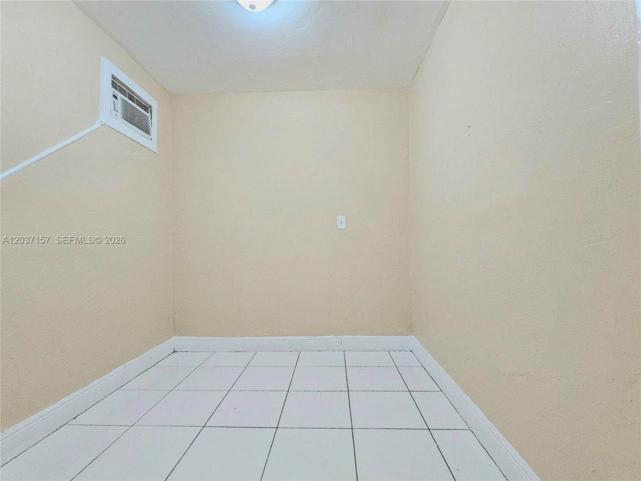 2010 NW 70th St, Miami, FL 33147 Photo