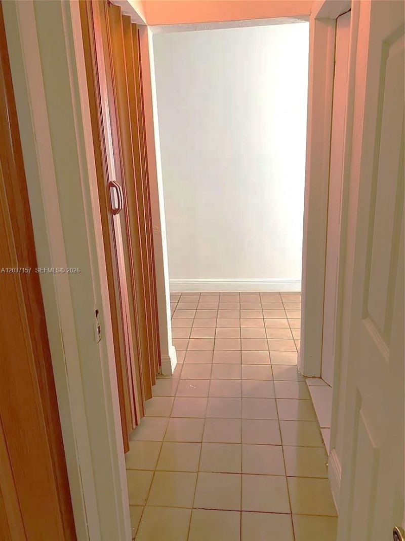 2010 NW 70th St, Miami, FL 33147 Photo