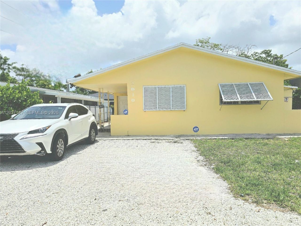 2010 NW 70th St, Miami, FL 33147 Photo