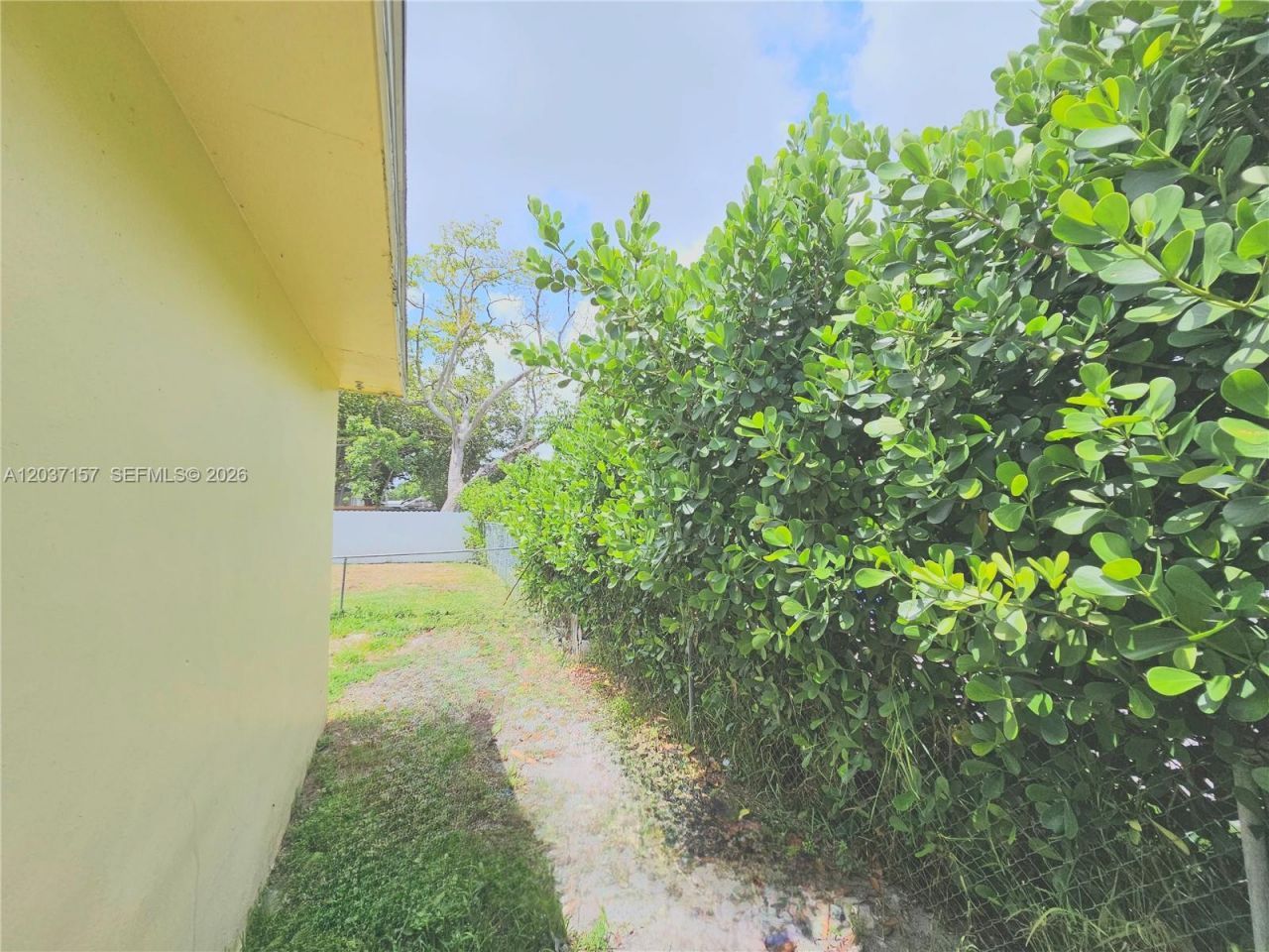 2010 NW 70th St, Miami, FL 33147 Photo