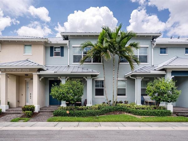 3944 Poinciana Ln , Hollywood, FL 33021