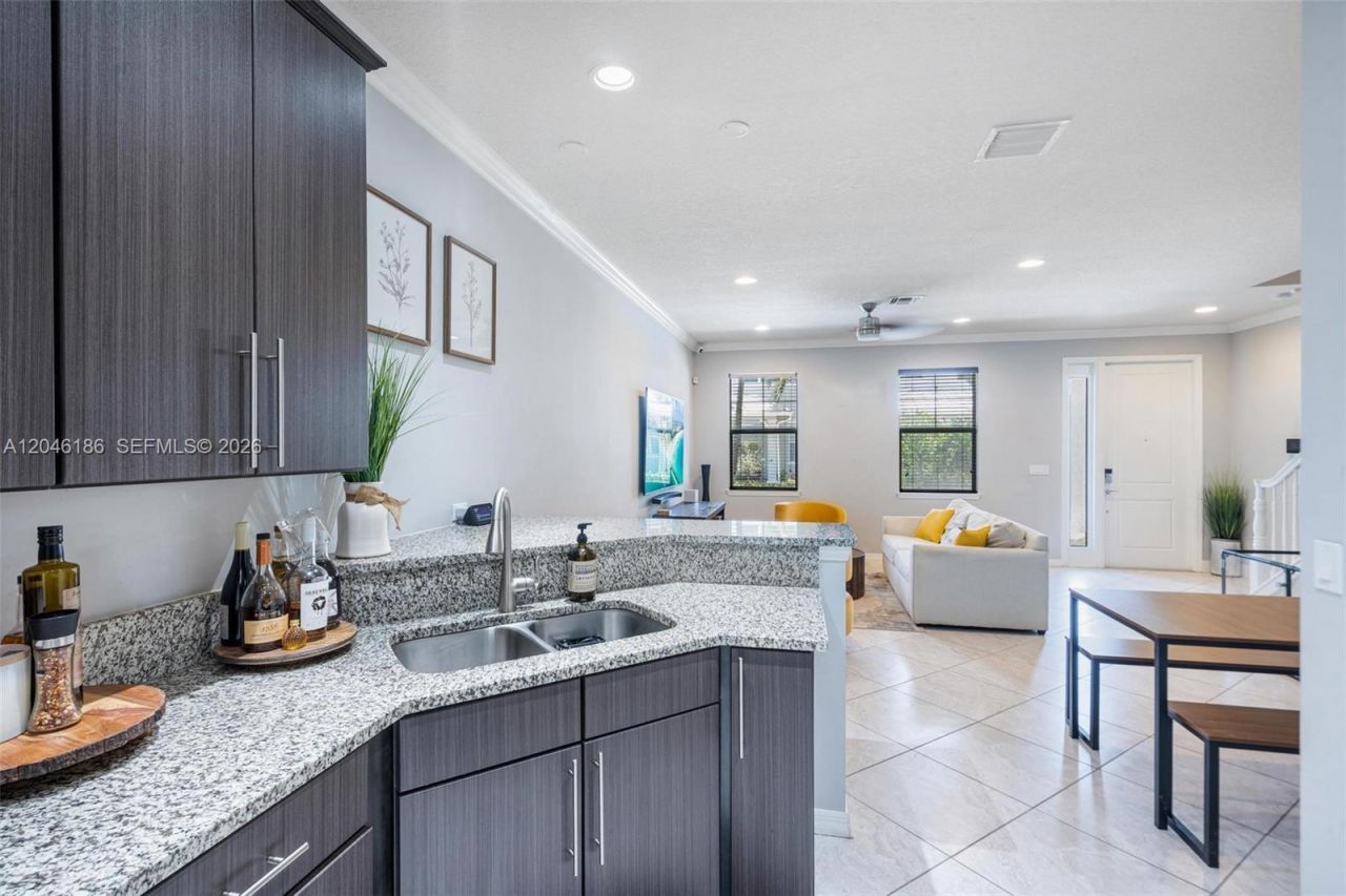 3944 Poinciana Ln , Hollywood, FL 33021 Photo