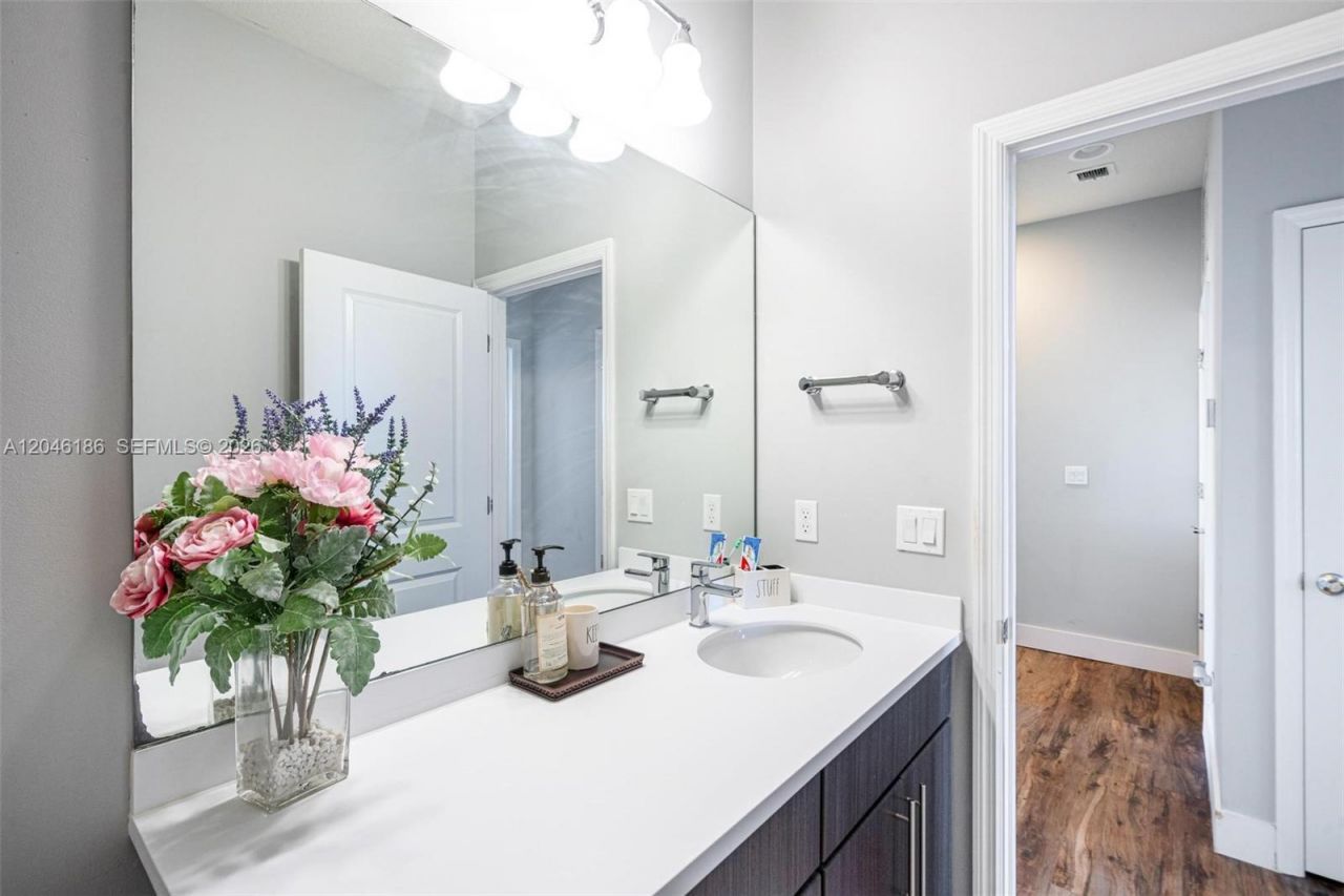 3944 Poinciana Ln , Hollywood, FL 33021 Photo