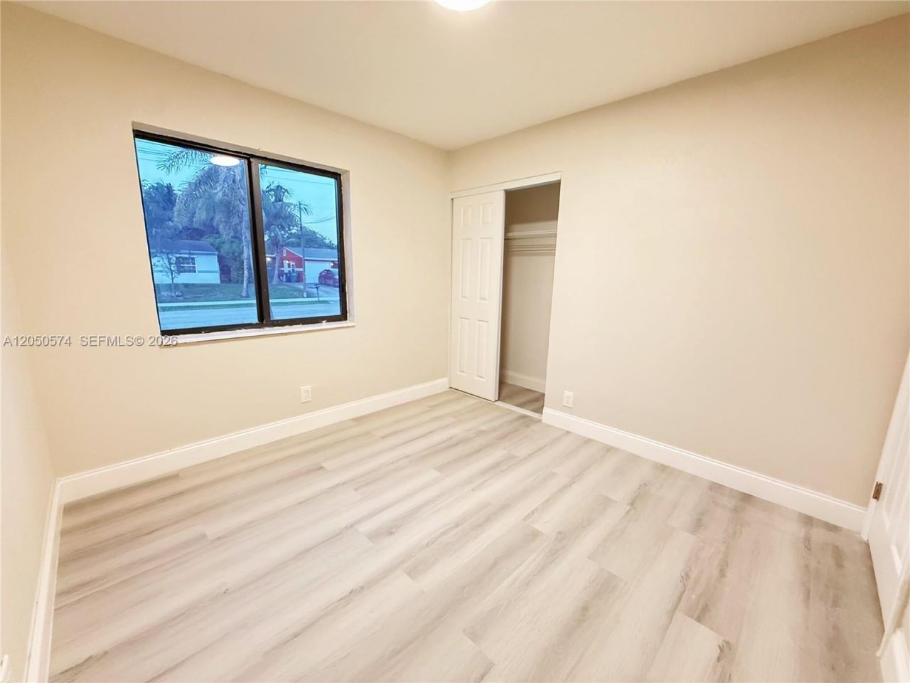 2401 SW 50th Ter , Plantation, FL 33317 Photo