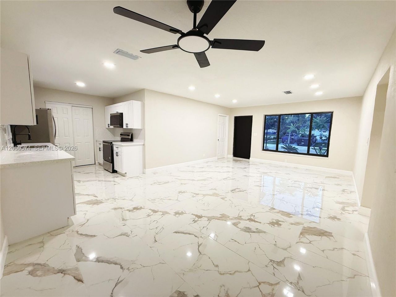 2401 SW 50th Ter , Plantation, FL 33317 Photo