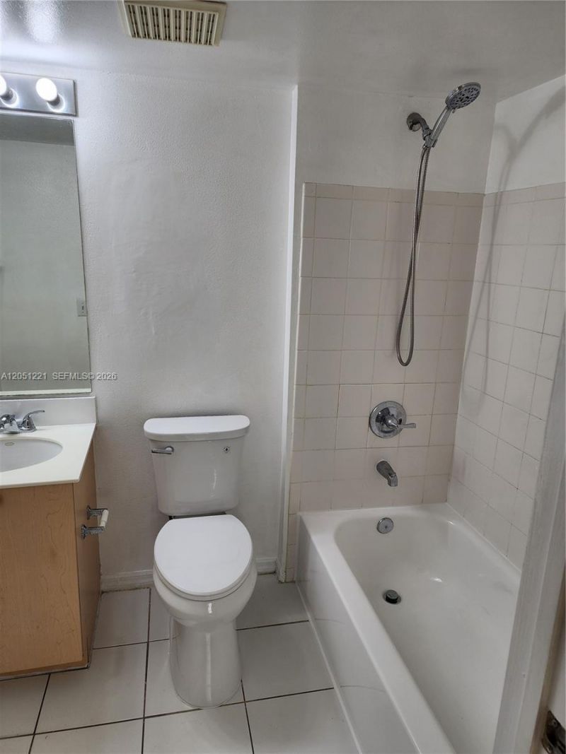 2433 Centergate Dr, Unit 203, Miramar, FL 33025 Photo
