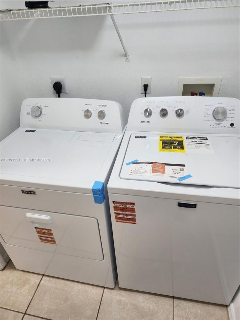 2433 Centergate Dr, Unit 203, Miramar, FL 33025 Photo