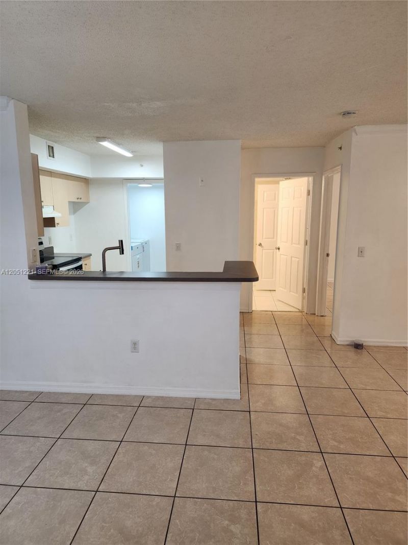 2433 Centergate Dr, Unit 203, Miramar, FL 33025 Photo