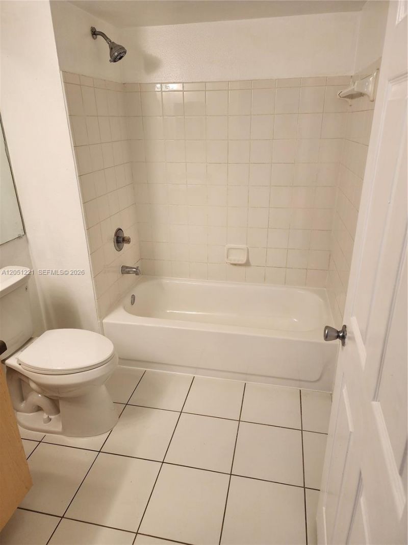 2433 Centergate Dr, Unit 203, Miramar, FL 33025 Photo