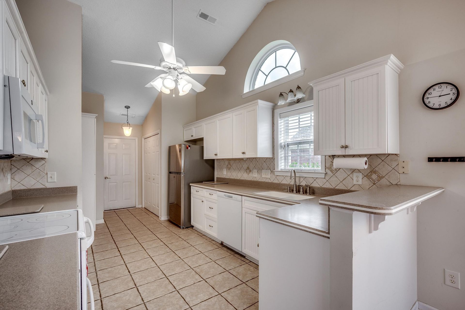 3512 Queens Harbour Blvd.  Photo 12