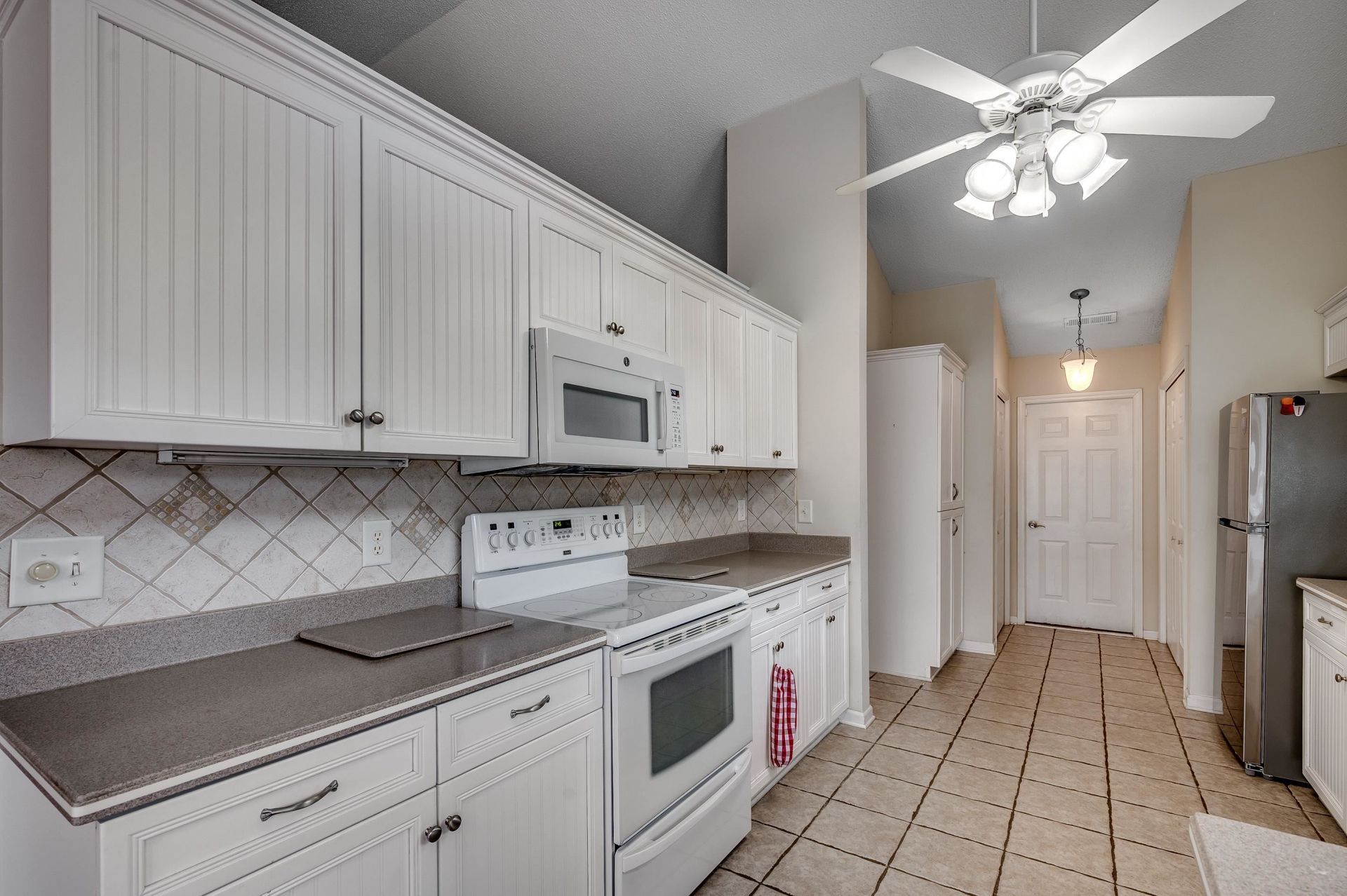 3512 Queens Harbour Blvd.  Photo 13