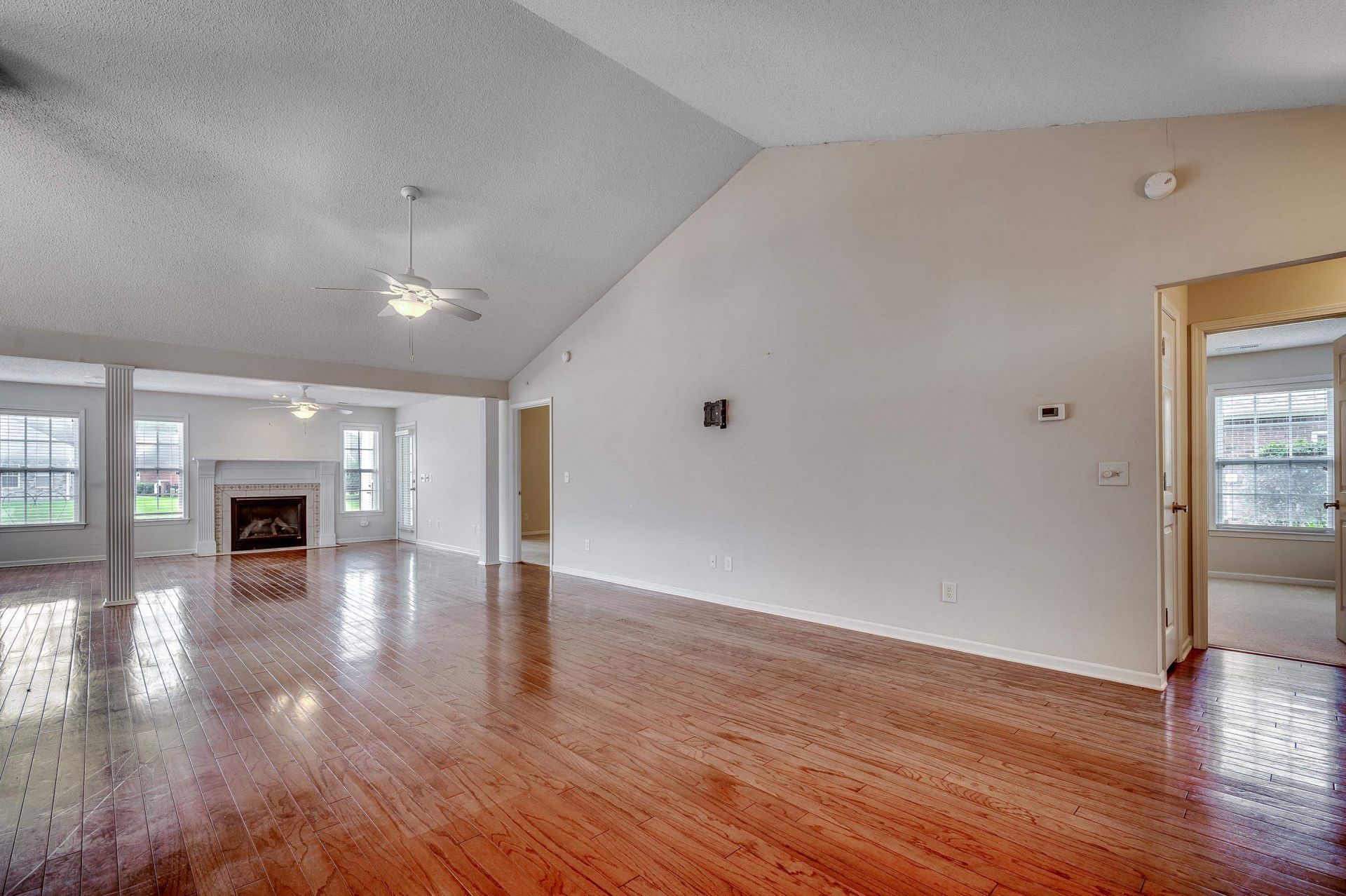 3512 Queens Harbour Blvd.  Photo 6