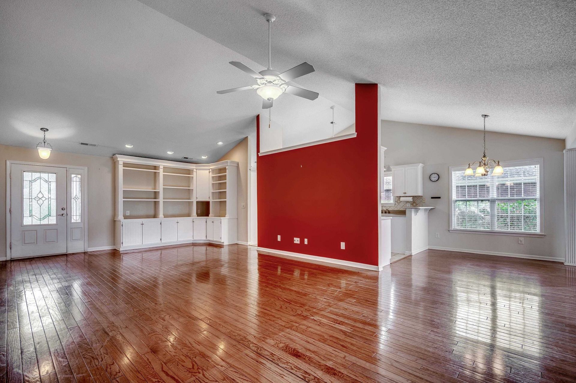 3512 Queens Harbour Blvd.  Photo 7
