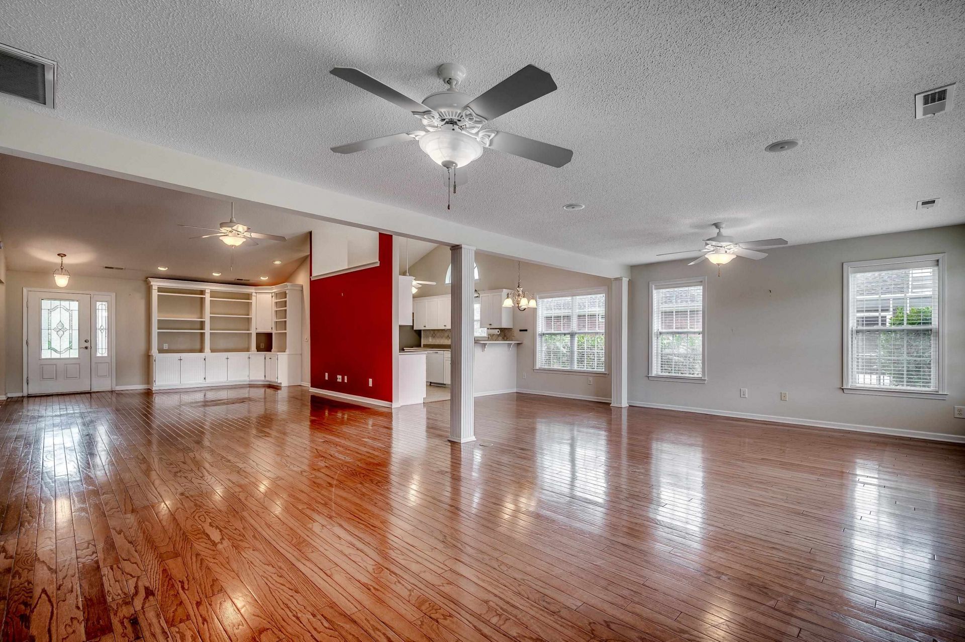 3512 Queens Harbour Blvd.  Photo 9
