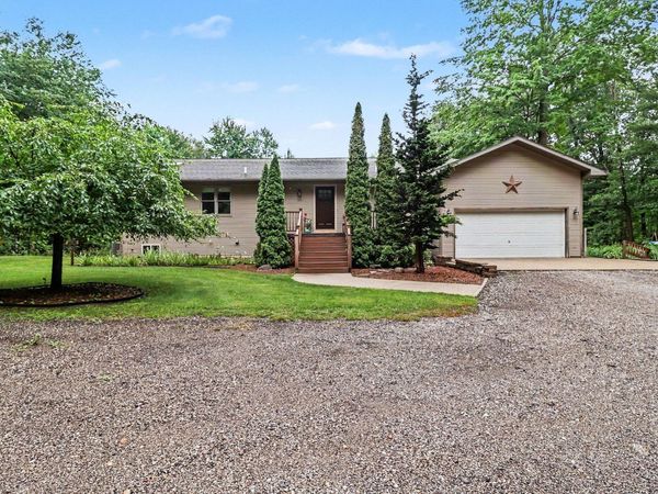 4895 W Birch Lane, Pentwater, MI 49449