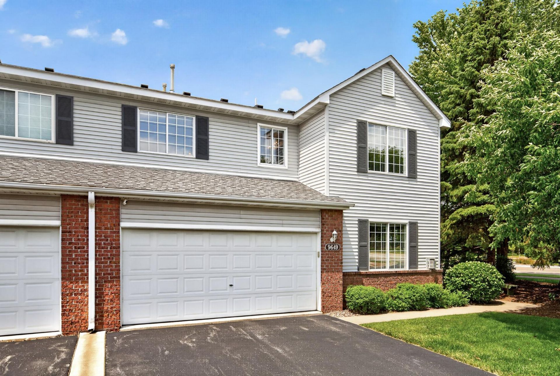 9649 Peony Lane N, Maple Grove, MN 55311