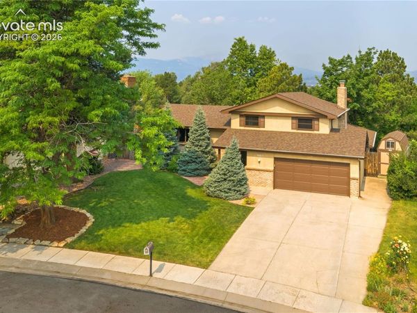 5710 Escapardo Way, Colorado Springs, CO 80917
