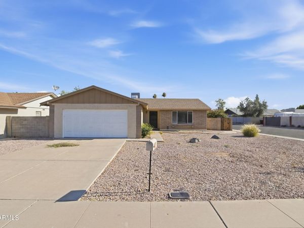 2070 E YALE Drive, Tempe, AZ 85283