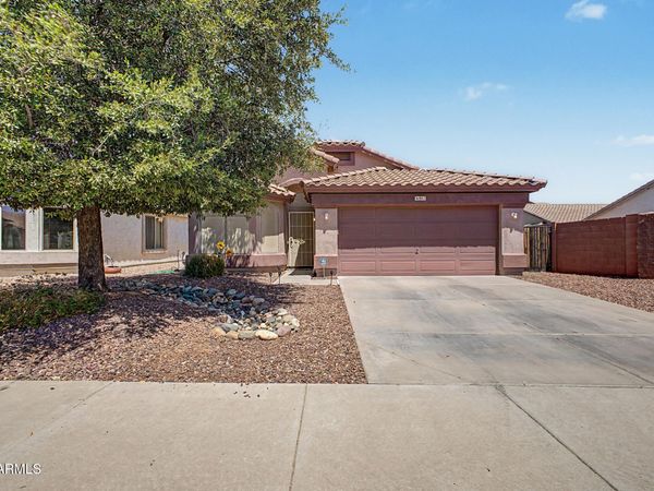 911 S CERISE, Mesa, AZ 85208