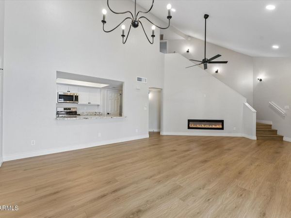 13820 N 42ND Avenue, Phoenix, AZ 85053