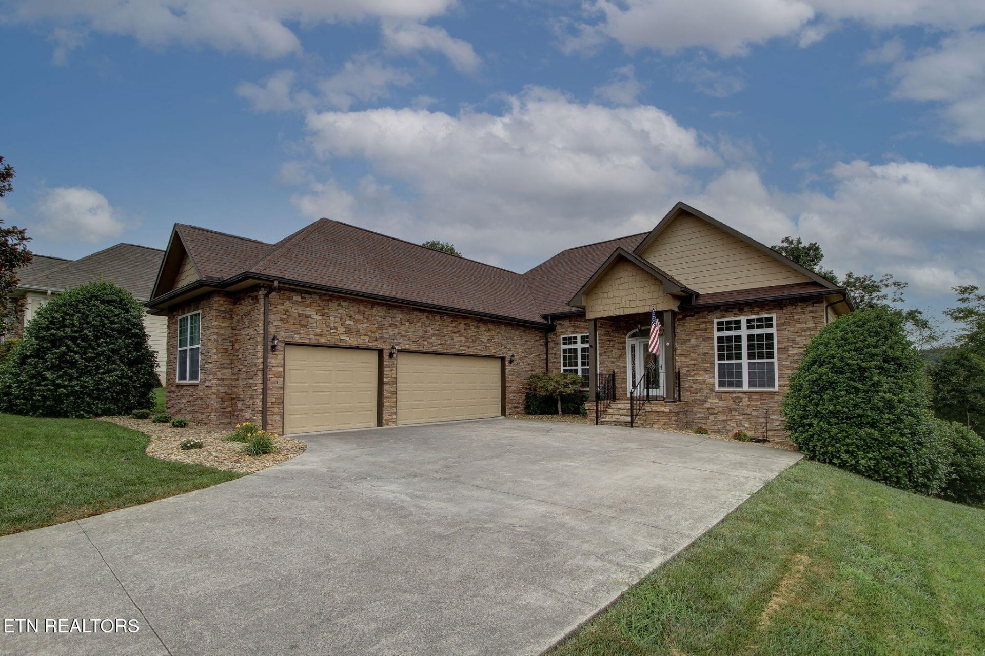205 Oonoga Way, Loudon, TN 37774 Main Photo