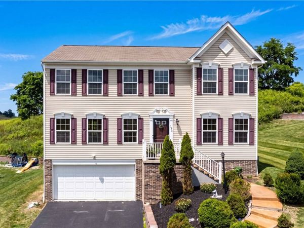 1062 Granite Dr, Mc Donald, PA 15057