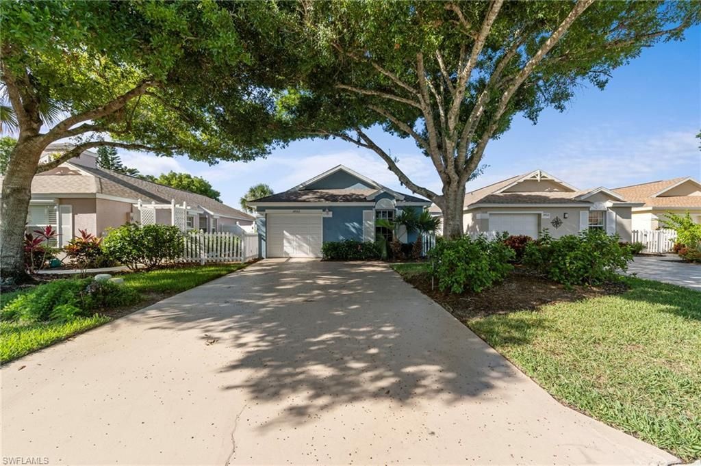 14932 Sterling Oaks Dr, Naples, FL 34110 Photo