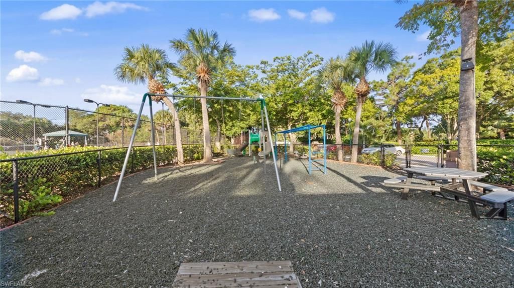 14932 Sterling Oaks Dr, Naples, FL 34110 Photo