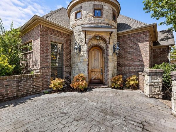 610 Vanishing Oaks Drive, Crawford, TX 76638