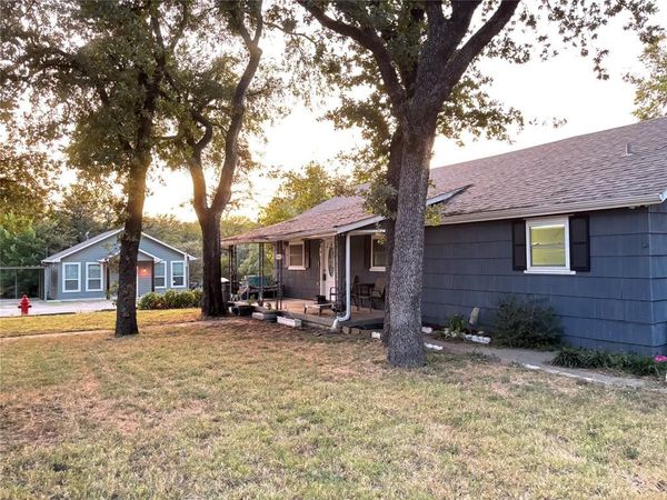 7420 Foster Drive, Lake Worth, TX 76135
