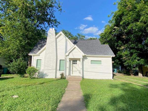 1331 S Travis Street, Sherman, TX 75090