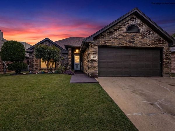 4833 Colonial Park Drive, Haltom City, TX 76117