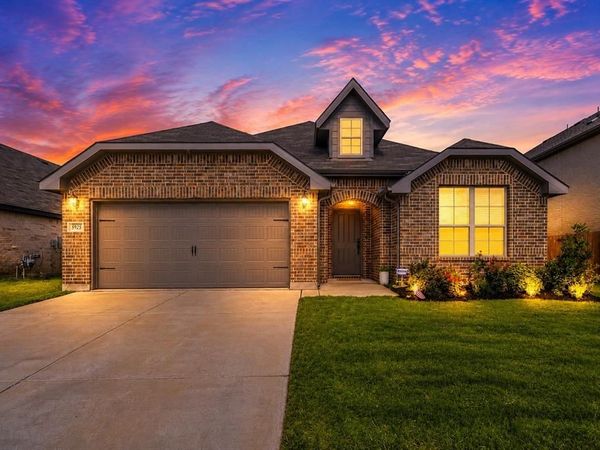 5925 Lovills Creek Street, Fort Worth, TX 76179