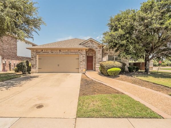 5896 Vista Heights Lane, Grand Prairie, TX 75052
