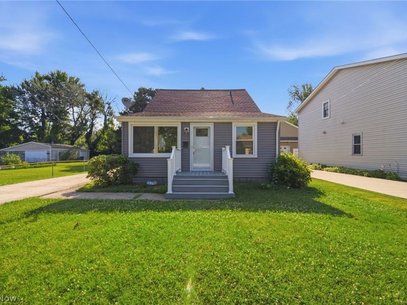 5635 Park Street, Mentor on the Lake, OH 44060 Photo 1