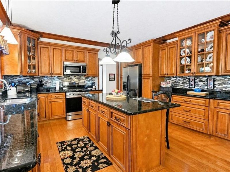 9220 Woods Way Drive, Kirtland, OH 44094 Photo 4