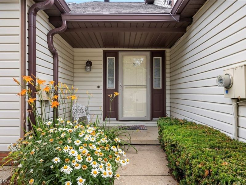 875 Hampton Circle, Unit 3, Aurora, OH 44202 Photo 1