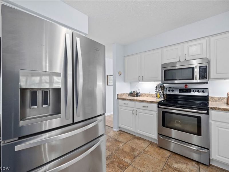 875 Hampton Circle, Unit 3, Aurora, OH 44202 Photo 9