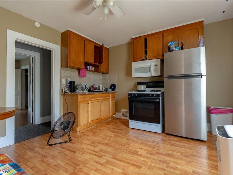 64 Diamond Avenue, Barberton, OH 44203 Photo 25