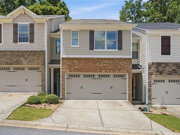 171 Townview Drive , Woodstock, GA 30189