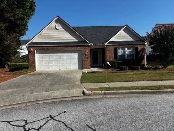 977 Village View Circle , Loganville, GA 30052