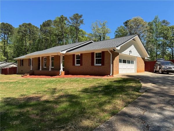 700 Ponderosa Court , Fayetteville, GA 30214