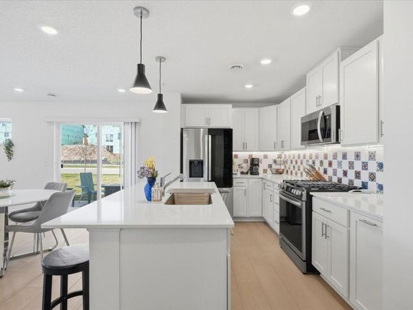 5245 Long Pointe Pass, Woodbury, MN 55129