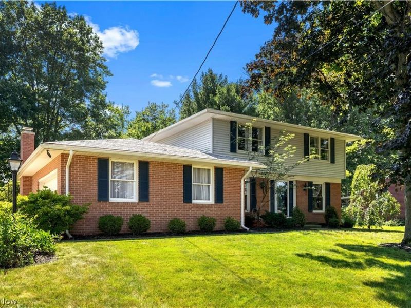 5740 Lake Cable Avenue NW, Canton, OH 44718 Photo 1