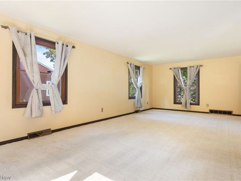 5740 Lake Cable Avenue NW, Canton, OH 44718 Photo 12