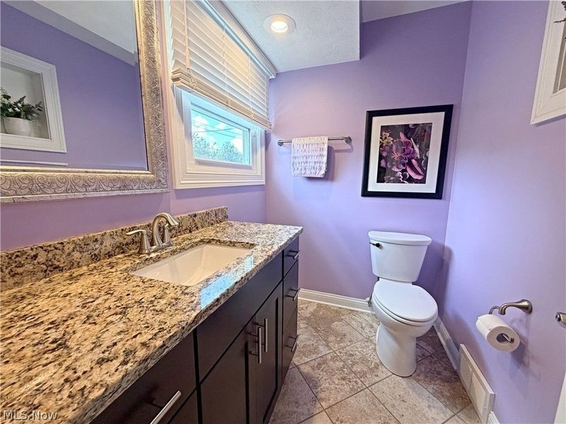 9001 Harrow Drive, Parma, OH 44129 Photo 12